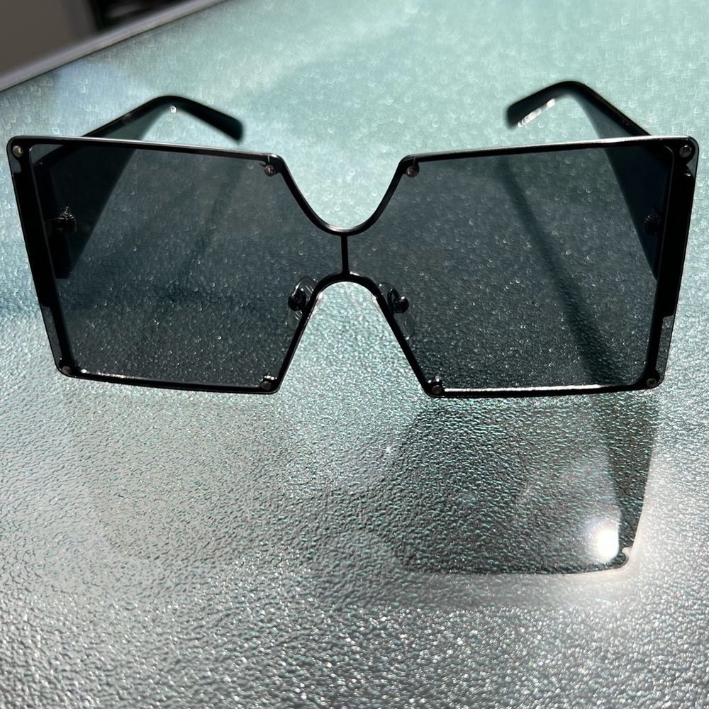 Oversized Black Sunglasses - Picture 2 of 10